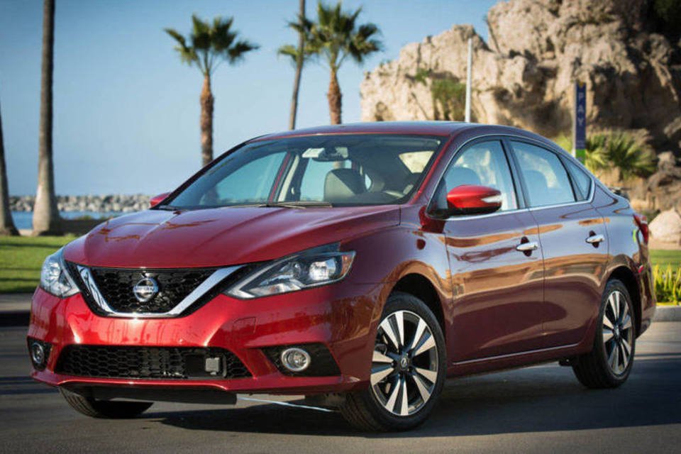 Nissan Sentra reestilizado estreia no próximo dia 20 de maio