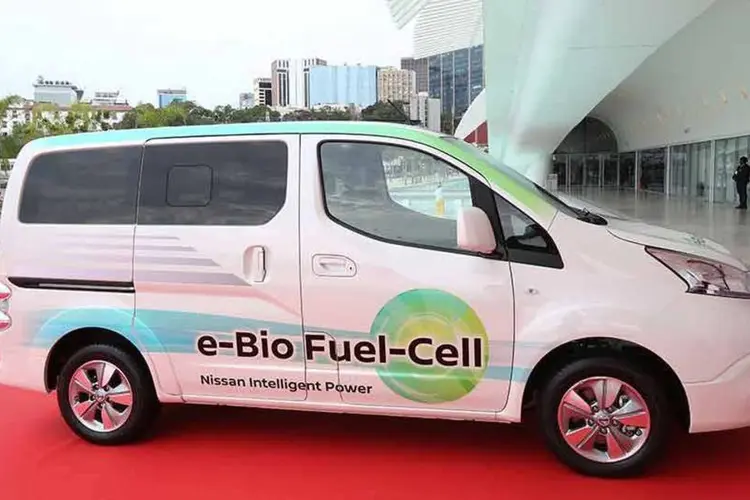 
	E-bio: ve&iacute;culo el&eacute;trico movido a c&eacute;lula de combust&iacute;vel de bioetanol promete autonomia superior a 600 km.
 (Divulgação Nissan)