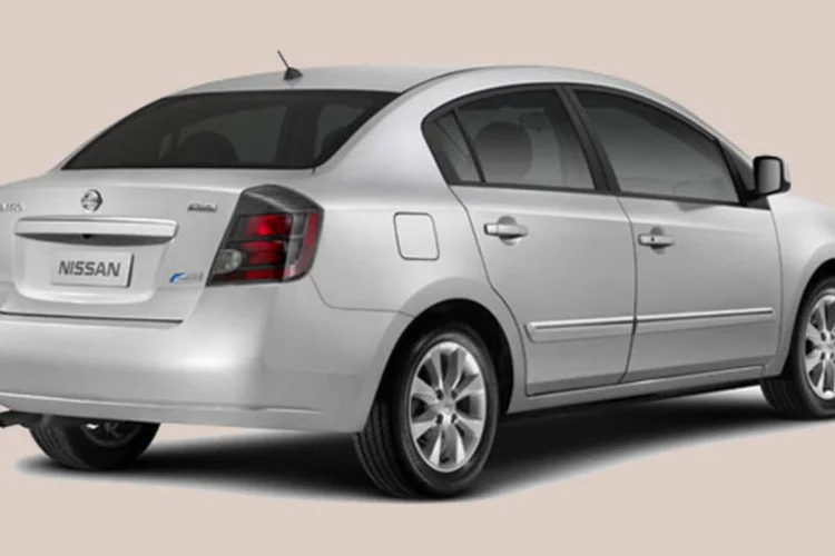 O Sentra Special Edition utiliza o mesmo motor 2.0 encontrado nas versões iniciais da linha (Divulgação)