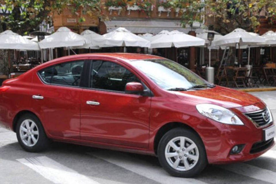 Nissan lança sedã Versa por R$ 35.490