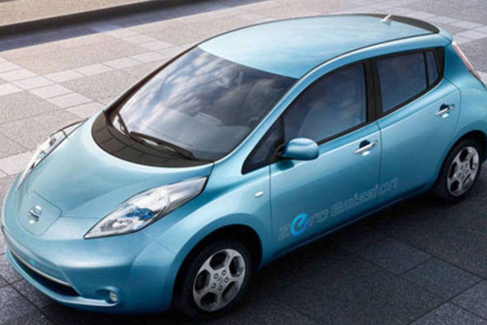 Nissan lança Leaf e aposta pesado em veículos elétricos
