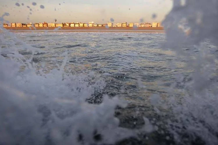 
	Revis&atilde;o: cientistas alertam que o degelo na Ant&aacute;rtida tem mais influ&ecirc;ncia do que se pensava na eleva&ccedil;&atilde;o do n&iacute;vel do mar.
 (Thinckstock)
