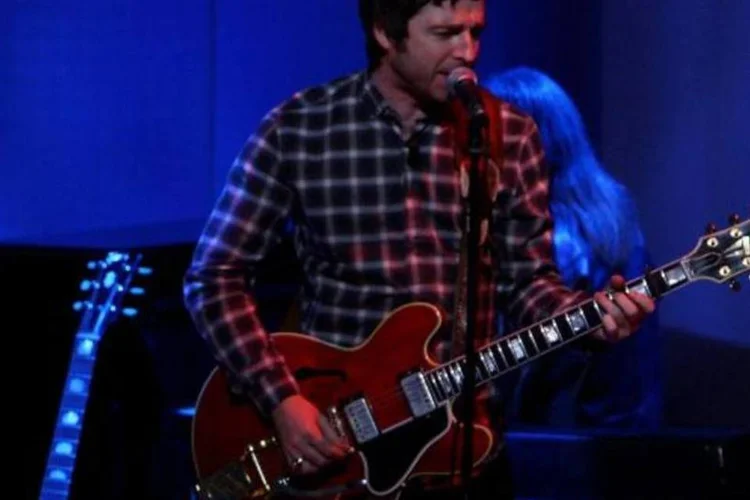 Noel Gallagher: 'Acho que irão me criticar mais nos shows que no disco, já que não tenho nada que dizer no palco. Não consigo me sentir à vontade no palco sozinho' (Vittorio Zunino Celotto/Getty Images)