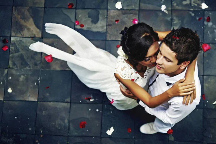
	Casamento: a idade m&eacute;dia dos homens ao se casar passou de 27 para 30 anos, enquanto a das mulheres passou de 23 para 27 anos
 (Thinkstock/LiudmylaSupynska)