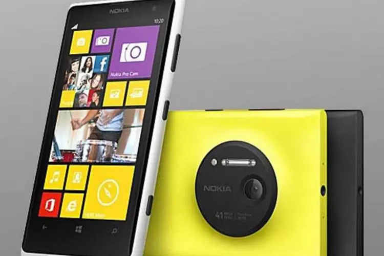 O Lumia 1020 deve chegar ao Brasil no último trimestre deste ano (Divulgação)