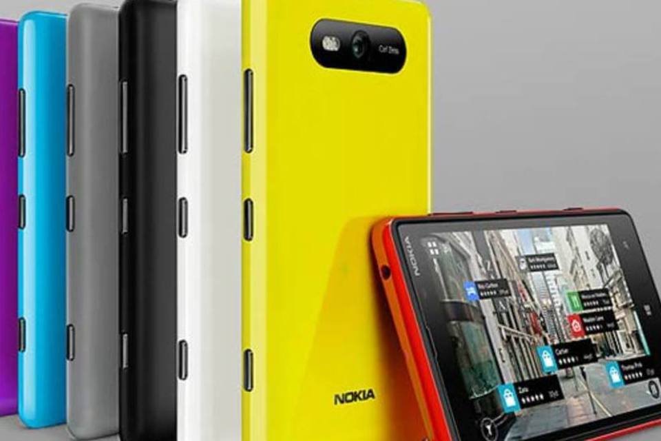 Lumia 820, da Nokia, é 4G e tem boa relação custo/benefício