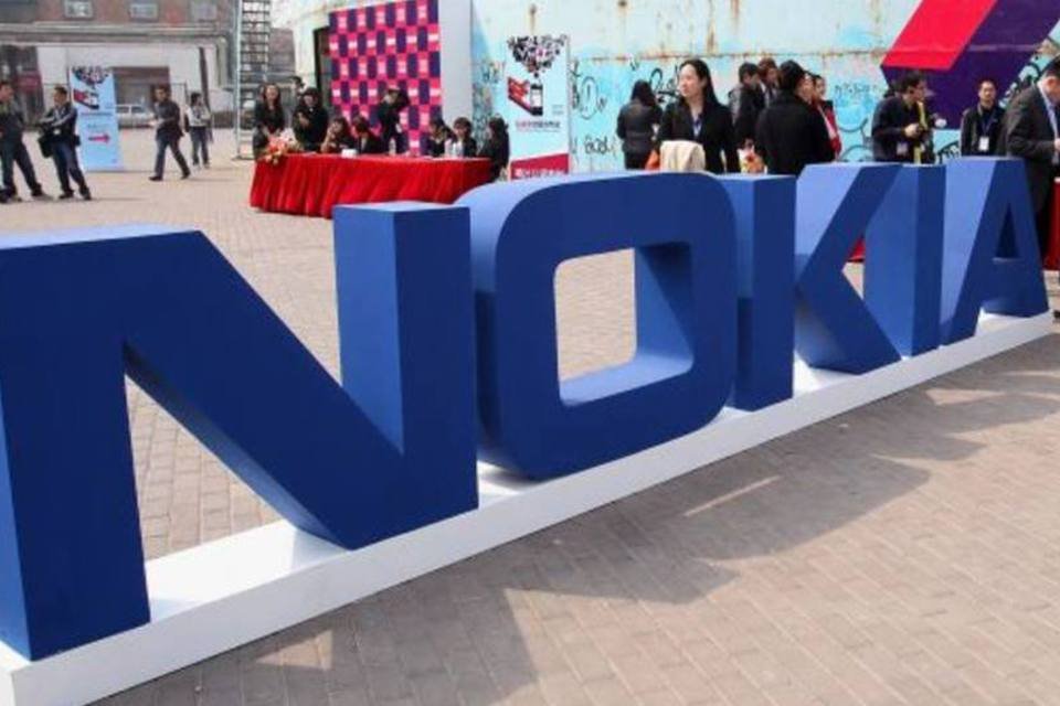 Nokia queima reservas de caixa e faz crescer preocupações