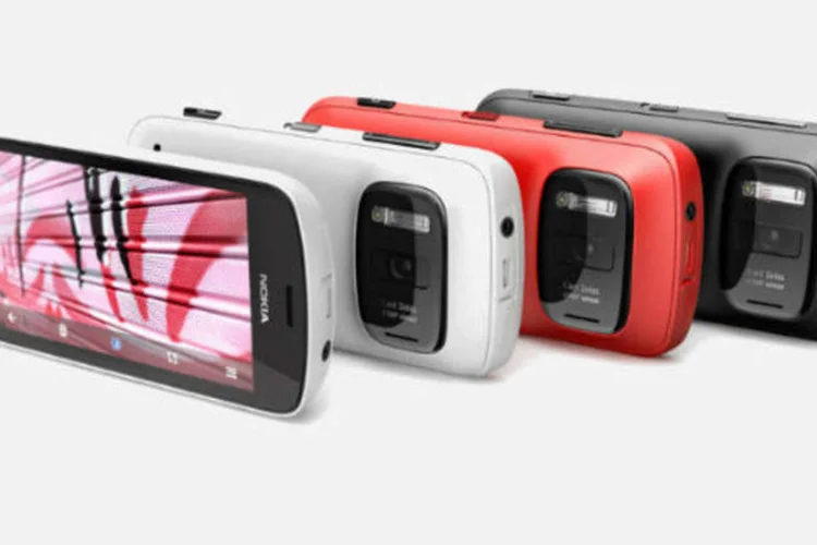 Celular Nokia PureView 808  (Divulgação)