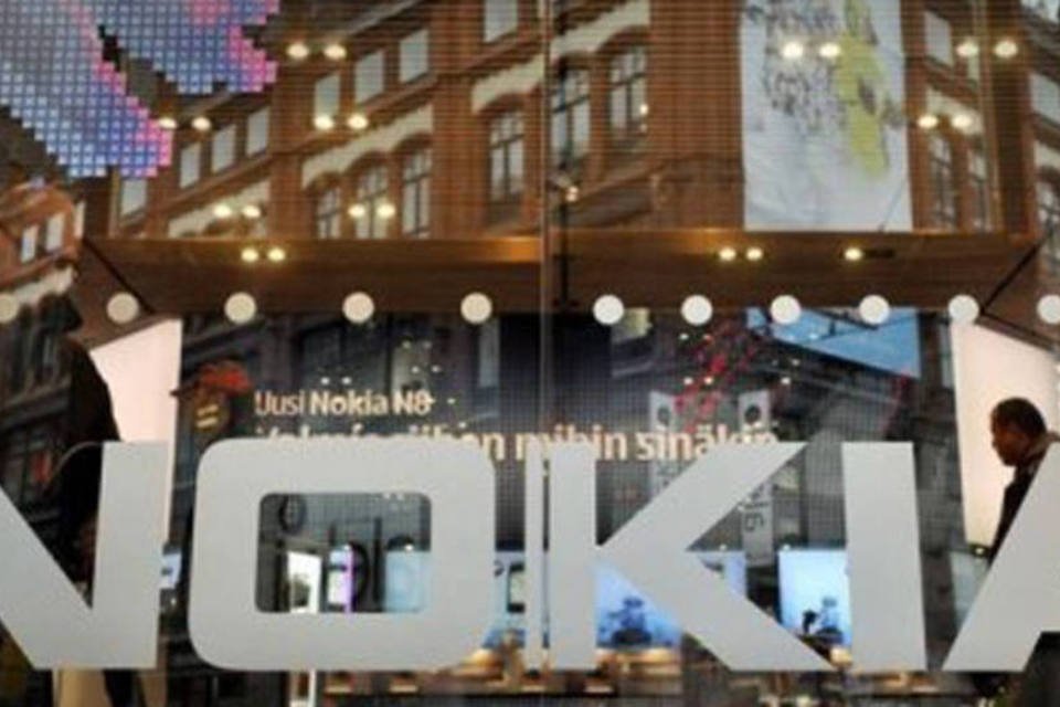Nokia Siemens vai demitir 17 mil funcionários