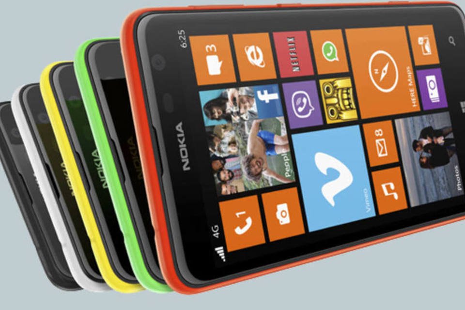 Nokia revela versão de baixo custo do Lumia com tela maior