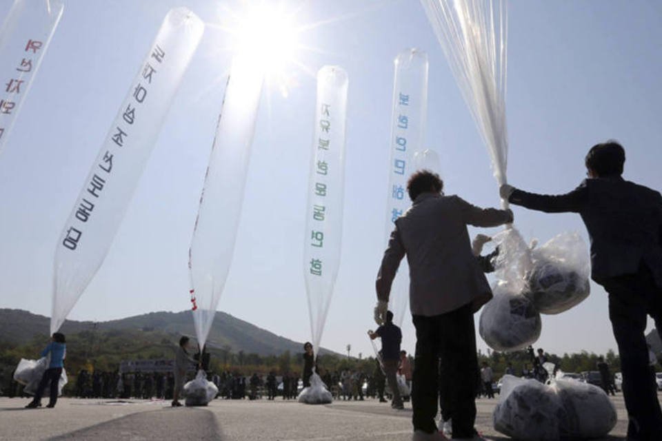 Ativistas são impedidos de enviar balões à Coreia do Norte