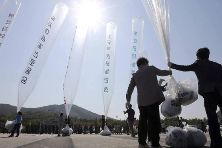 Norte coreanos: militares da Coreia do Sul responderam ao fogo depois de ouvir o som de metralhadoras do Norte (Lim Byung-sik/Yonhap/Reuters)