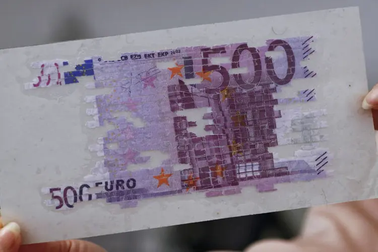 
	500 euros: a nota est&aacute; muito associada &agrave; lavagem de dinheiro, a atividades il&iacute;citas e a economia do mercado negro
 (Leonhard Foeger / Reuters)