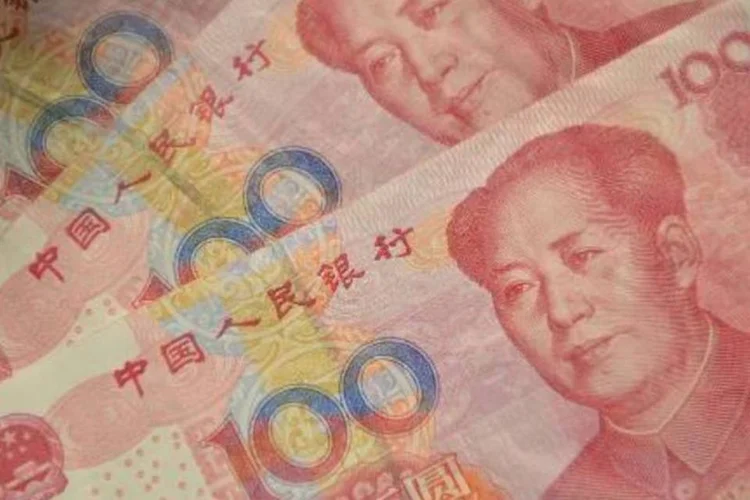 
	China: o pa&iacute;s realizou cinco rebaixamentos nas taxas de juros e quatro nos coeficientes de caixa ao longo de 2015
 (AFP)