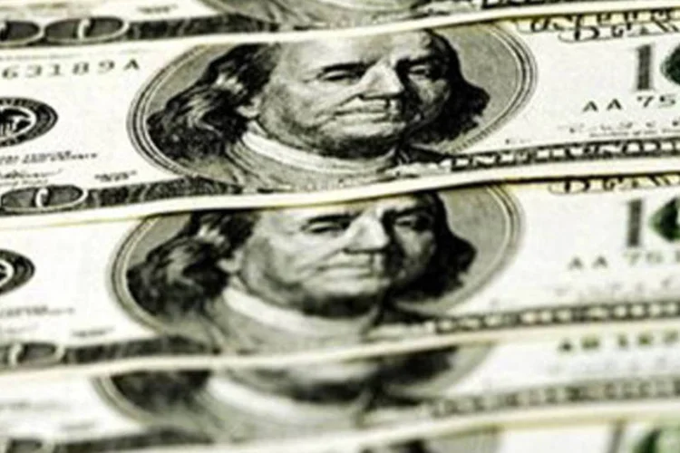 O dólar fechou hoje com a cotação de R$ 1,687 (Arquivo)