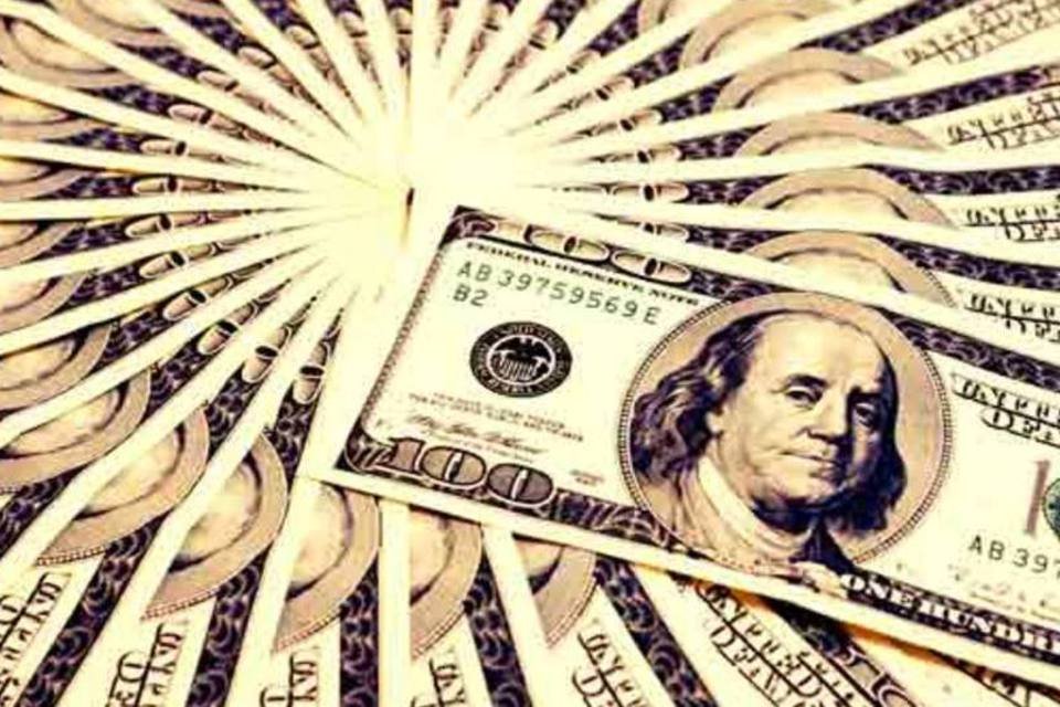 Descolado do exterior, dólar cai 0,17% ante o real