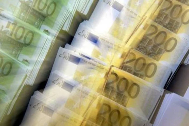 
	Euro: Banco Central Europeu fixou ontem o c&acirc;mbio oficial do euro em US$ 1,1506
 (Pedro Armestre/AFP)