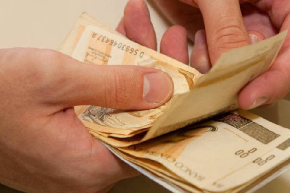Cade aprova compra de fatia da Brado por fundo do FGTS
