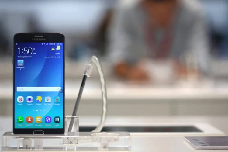 
	Samsung Galaxy Note 5: smartphone &eacute; anunciado com pre&ccedil;o superior ao do iPhone 6 Plus
 (Chris Ratcliffe/Bloomberg)