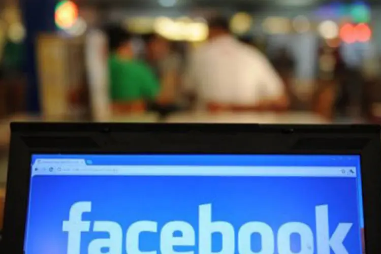 Facebook: a rede estava, desde seu lançamento em 2011, na mira dos organismos europeus de proteção de dados devido aos temores sobre o respeito à vida privada dos internautas (©AFP / Ted Aljibe)