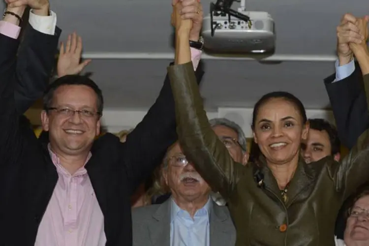 
	Beto Albuquerque e Marina Silva ap&oacute;s reuni&atilde;o do PSB que definiu a nova chapa presidencial
 (Valter Campanato/Agência Brasil)
