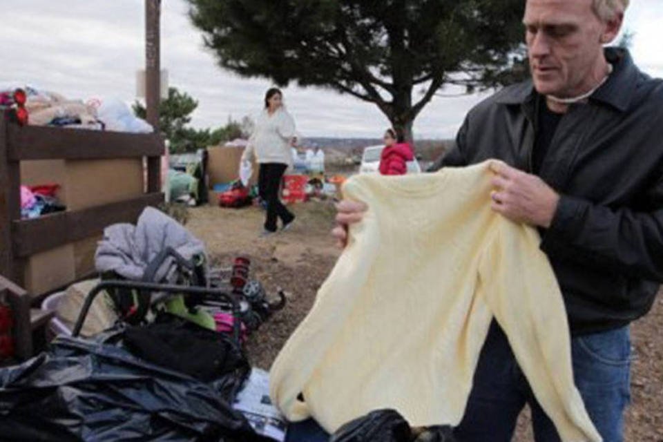 
	Volunt&aacute;rio organiza doa&ccedil;&otilde;es para distribui&ccedil;&atilde;o em Nova York: volunt&aacute;rios ajudam especialmente nos bairros devastados de Rockaways, no Queens, ou em Staten Island
 (Mehdi Taamallah/AFP)