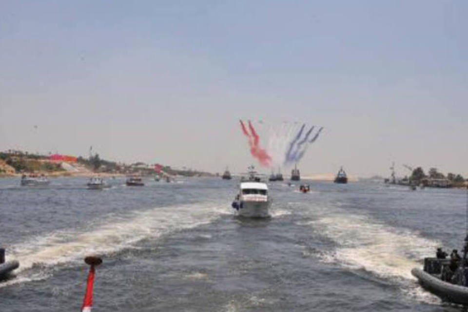 Egito inicia construção de novo Canal de Suez