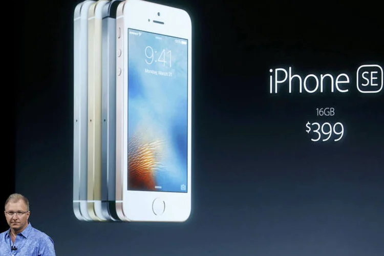 
	Novo Iphone SE: o aparelho &eacute; a segunda aposta da Apple para o competitivo mercado intermedi&aacute;rio, ap&oacute;s uma incurs&atilde;o mal-sucedida tr&ecirc;s anos atr&aacute;s
 (Stephen Lam / Reuters)