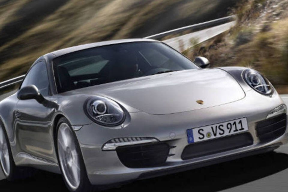 Novo Porsche 911 começa a ser vendido no Brasil