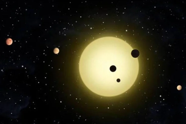 Nasa: os cientistas sabem que buracos negros enormes ficam no centro das galáxias (Nasa/Divulgação)