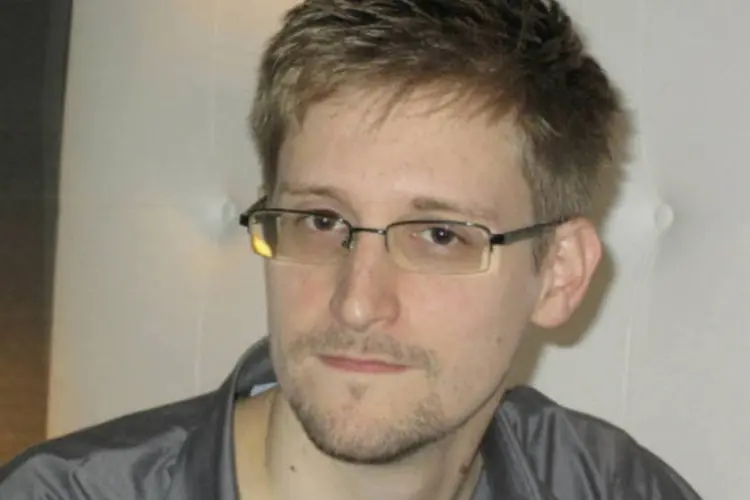 
	Edward Snowden:&nbsp;a decis&atilde;o da justi&ccedil;a indica que os Estados Unidos n&atilde;o esclareceram no pedido se pensavam que Snowden vazou a informa&ccedil;&atilde;o aos jornalistas a partir do territ&oacute;rio americano ou depois de ter fugido.
 (REUTERS / Ewen MacAskill / The Guardian)