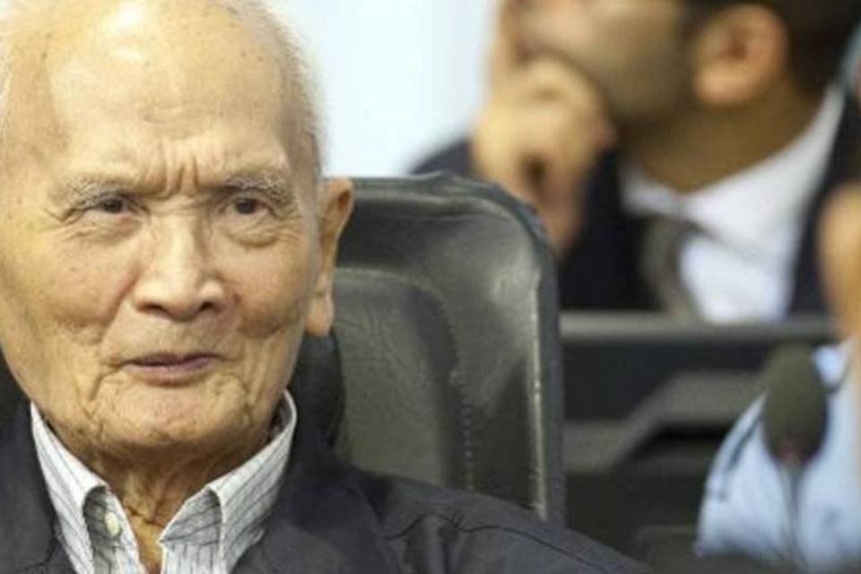Julgamento de dirigentes do Khmer Vermelho tem início