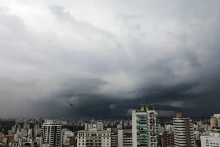 
	C&eacute;u carregado: a partir da quinta-feira, nova frente fria se aproxima do litoral paulista
 (Oswaldo Corneti/ Fotos Públicas)