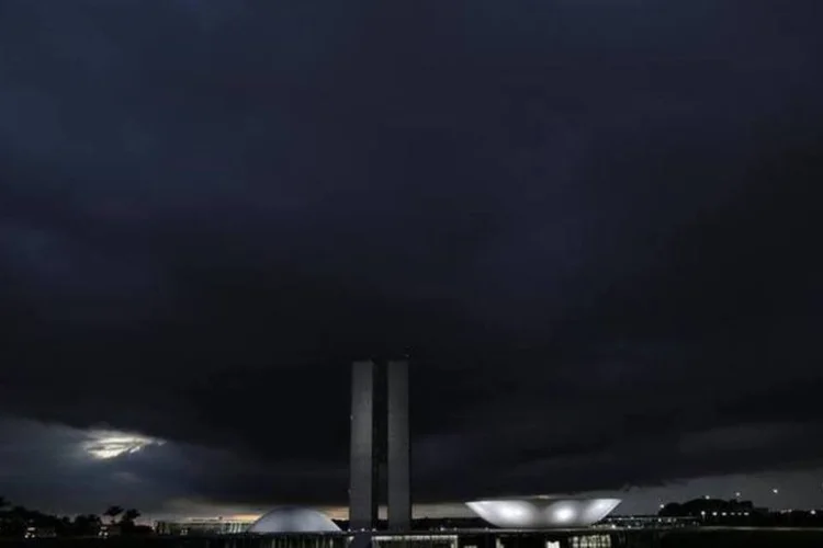 
	Veto: o primeiro projeto que teve o veto mantido, eliminava o fator previdenci&aacute;rio e estabelecia em seu lugar a regra 85/95 para a aposentadoria
 (Reuters)