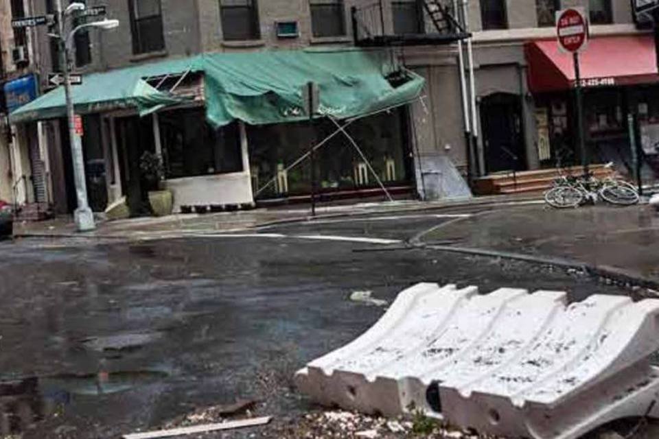 
	Destrui&ccedil;&atilde;o causada em NY pela tempestade Sandy: segundo o prefeito, as autoridades eleitorais da cidade est&atilde;o enfrentando problemas para lidar com estragos causados
 (Getty Images)