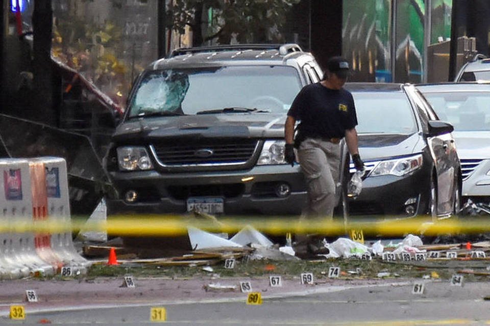 Polícia de NY procura homem de 28 anos após ataques