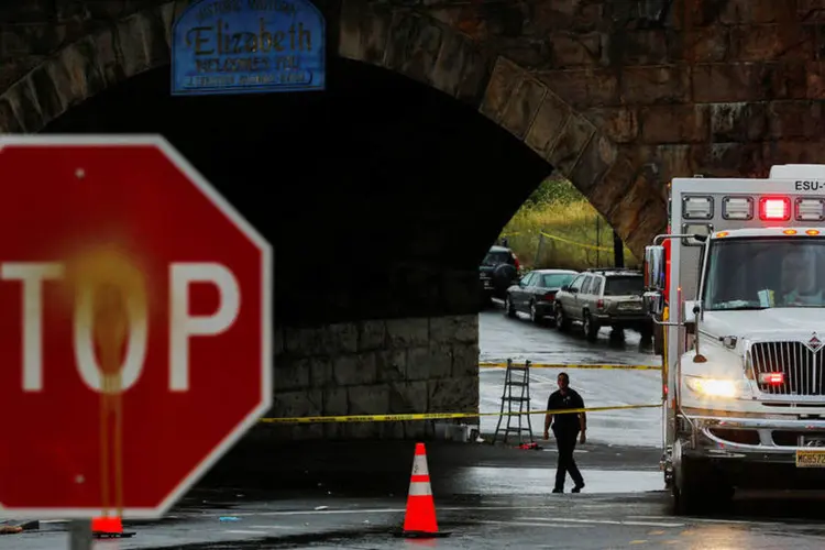 
	Explos&atilde;o: nesta madrugada explodiu outra bomba na cidade de Elizabeth, em Nova Jersey
 (Eduardo Munoz/Reuters)