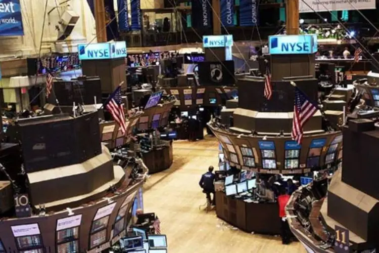O índice Dow Jones fechou com baixa de 0,02% (Spencer Platt/Getty Images)