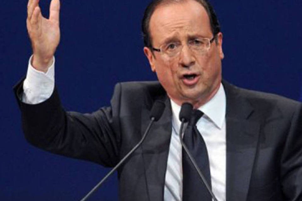 Hollande: seus rivais políticos o reprovam por, apesar de apresentar-se como o presidente das classes médias, ter um patrimônio muito superior ao normal (©AFP / Pierre Andrieu)