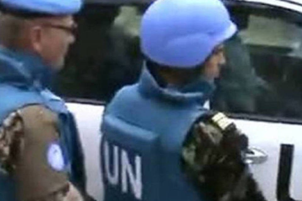 Explosão na passagem da ONU deixa 6 feridos na Síria