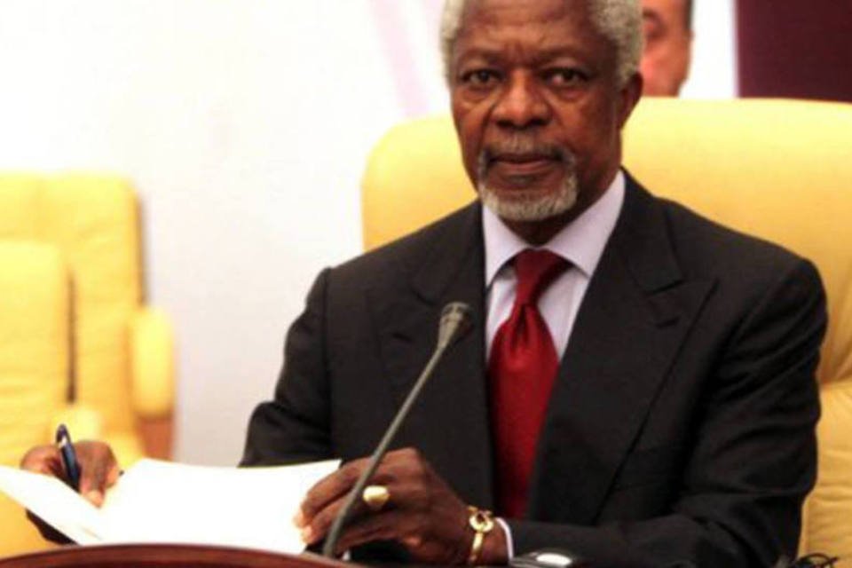 Kofi Annan desembarca na Síria e afirma estar horrorizado