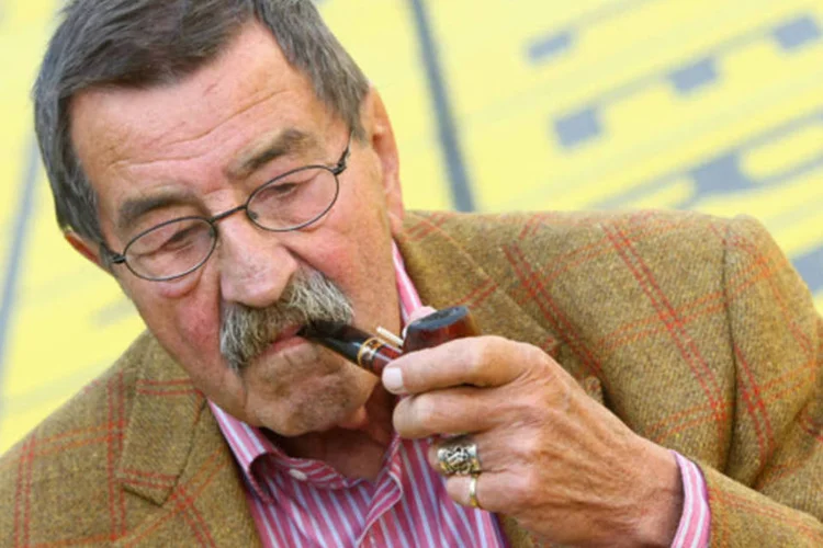 O escritor, de 84 anos é considerado uma autoridade moral na Alemanha, e comentou que ficou em silêncio "tempo demais" por causa do medo de ser considerado antissemita (Sean Gallup/ Getty Images)