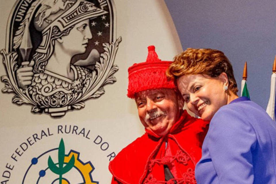 Lula recebe títulos de doutor honoris causa no Rio