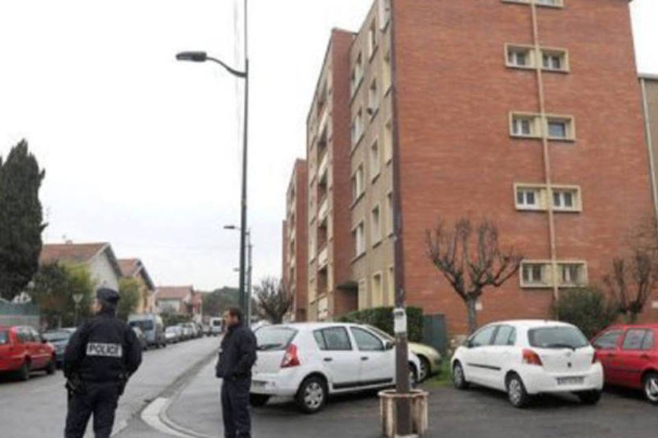 Energia é cortada no bairro do assassino de Toulouse