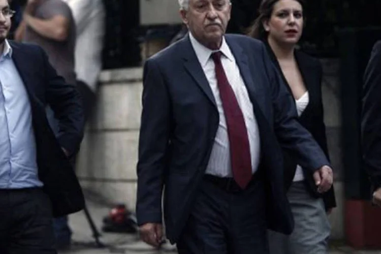 Temerosas com relação à Grécia, as principais bolsas europeias fecharam a segunda-feira com fortes quedas (©AFP / Angelos Tzortzinis)