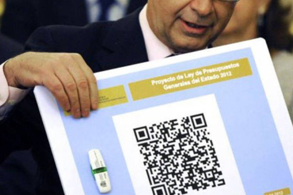 Espanha apresenta orçamento com foco em dívida e emprego