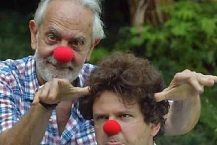 Paulo José entregou a Selton Mello o prêmio Cidade de Gramado, que o ator recebeu por ter dado um rosto ao cinema do Brasil desde os anos 1990 (Divulgação)