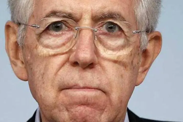 Primeiro-ministro italiano, Mario Monti, chamou de uma "histórica" reforma trabalhista (Tony Gentile / Reuters)