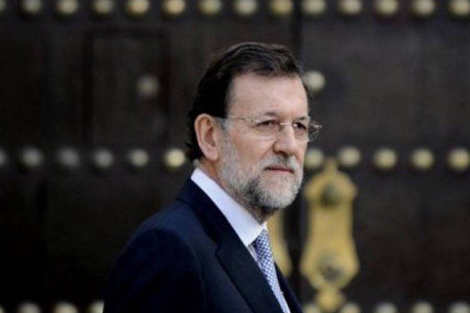 Sob pressão dos mercados, Espanha tenta mostrar confiança