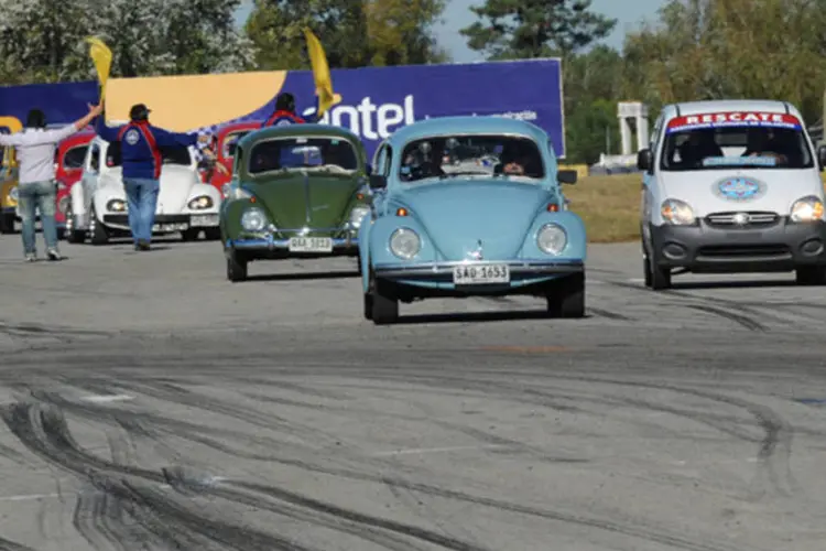 
	O presidente do Uruguai, Jos&eacute; Mujica, em seu fusca azul: o carro est&aacute; avaliado em US$ 2.800
 (Presidência do Uruguai)